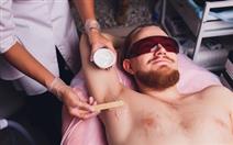 Depilação a Cera para Homem: Peito + Costas + Abdómen + Axilas por 35€ em Roma-Areeiro!
