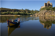 Luna Hotel Turismo de Abrantes 4* e visia de Barco ao Castelo de Almoural