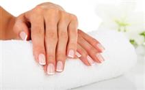 Manicure Completa com Aplicação de Verniz Gel por 12,90€ nas Laranjeiras!