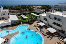 Santa Eulalia Hotel & Spa 4*, a pouco tempo da praia